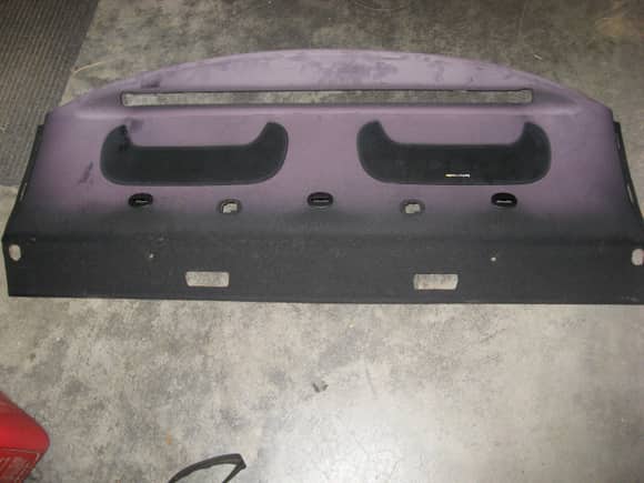 Rear deck cover for folding seats