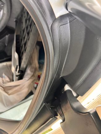 Upper left hinge area