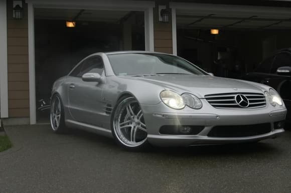 ISS Forged Complex-5 Fitted with 20×9&quot;s dressed in 255/30/20 tires, while the rear is fitted with 20×11&quot;s and 305/25/20 tires.