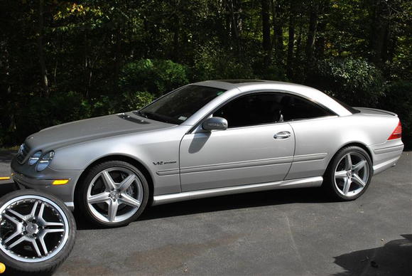just swapped the factory 19&quot; cl65 wheels for the factory 20&quot; cl65 wheels....

Look great no issues....