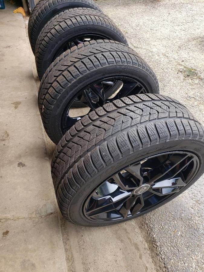 Wheels and Tires/Axles - 17 inch Gloss Black Wheels with Winter Tires - Used - 2000 to 2019 Mercedes-Benz C300 - Butler, PA 16001, United States