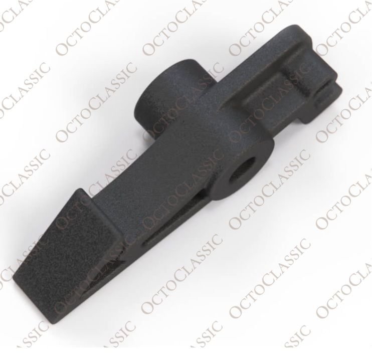 Another picture og the new latch for the armrest lid 
