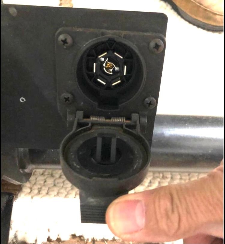 Exterior Body Parts - W164 factory trailer hitch, $100 - Used - 2006 to 2022 Mercedes-Benz ML350 - Framingham, MA 01701, United States