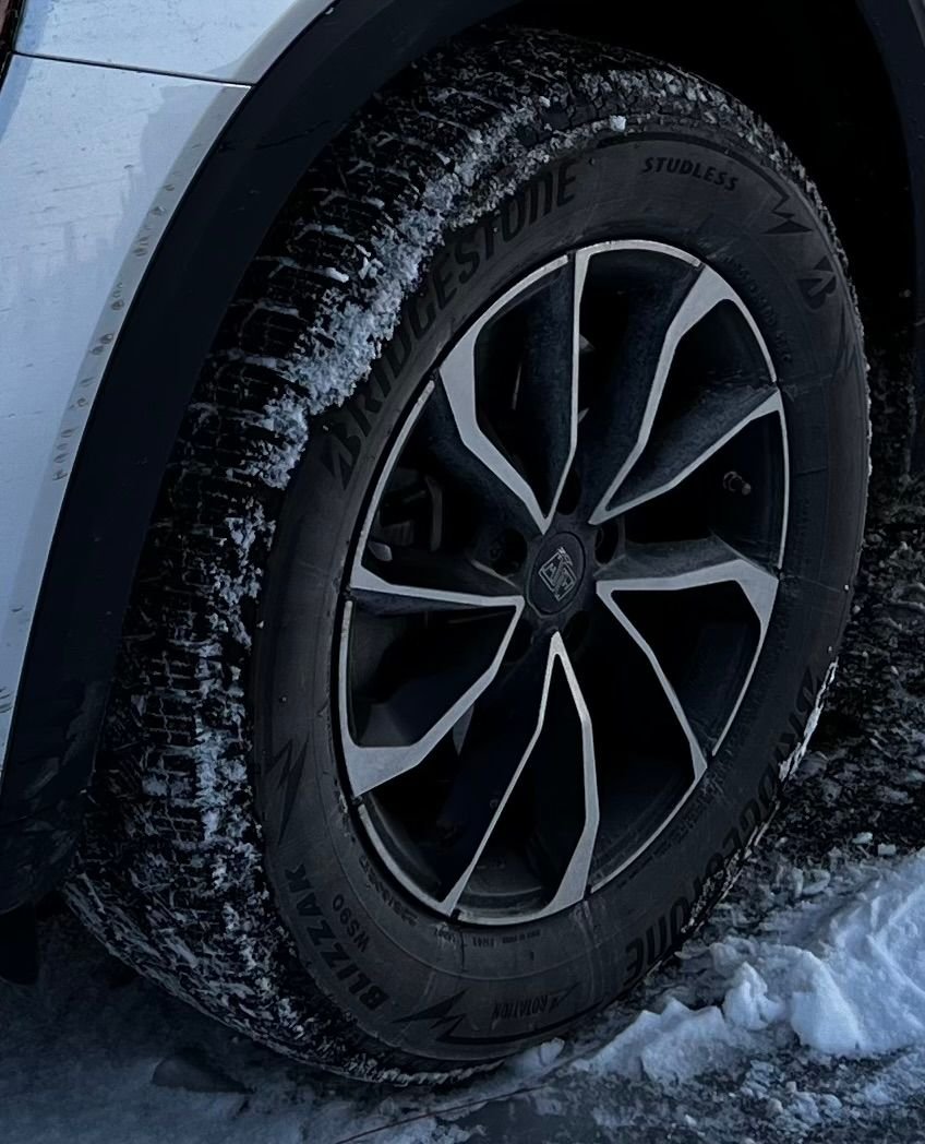 Wheels and Tires/Axles - Snow Tires - Bridgestone Blizzak  (4) with wheels - MSW (4) AND TPMS - $800 OBO - Used - 2020 to 2026 Mercedes-Benz GLB250 - -1 to 2026  All Models - Minneapolis, MN 55450, United States