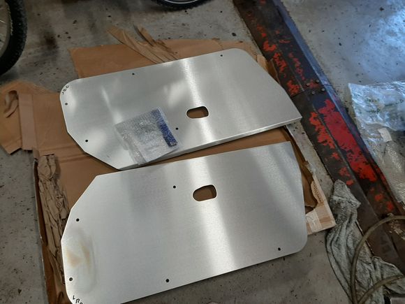 Time for some LRBspeed door panels!