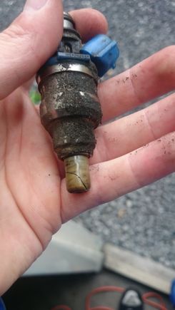 Old injectors turned out to be in desperate need of some form of replacement.. Maybe this was why I couldn't get it to idle smoothly?