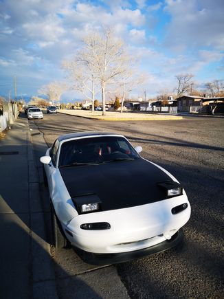 Also check out that fresh paint on the front bumper, it didn't last as rock chips quickly 