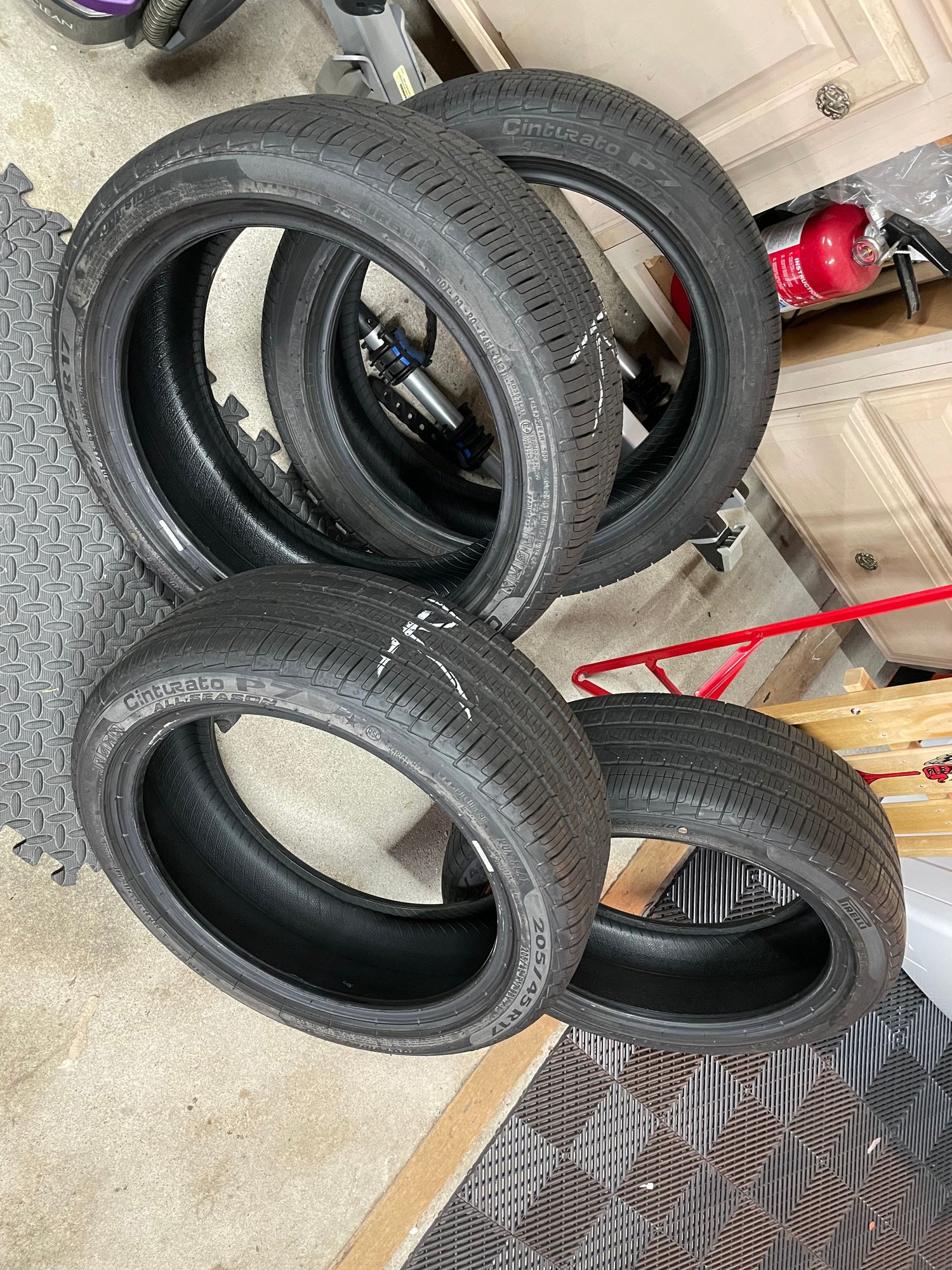 Near New PIRELLI CINTURATO P7 RUN FLAT Tires North American Motoring