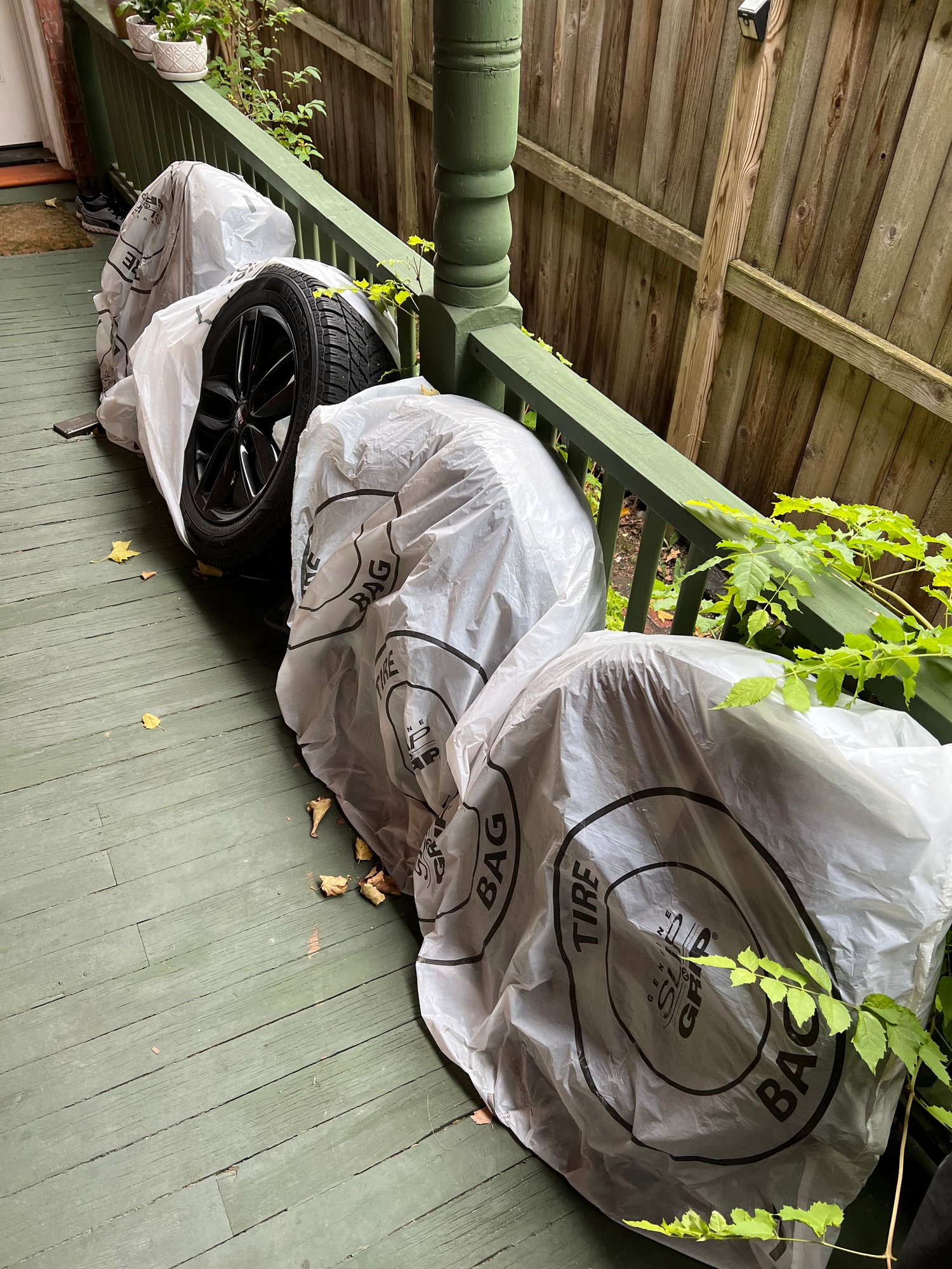 Wheels and Tires/Axles - 4 OEM Wheels with studded snow tires and lug nuts - Used - 2016 Mini F60: Countryman - Cortland, NY 13045, United States
