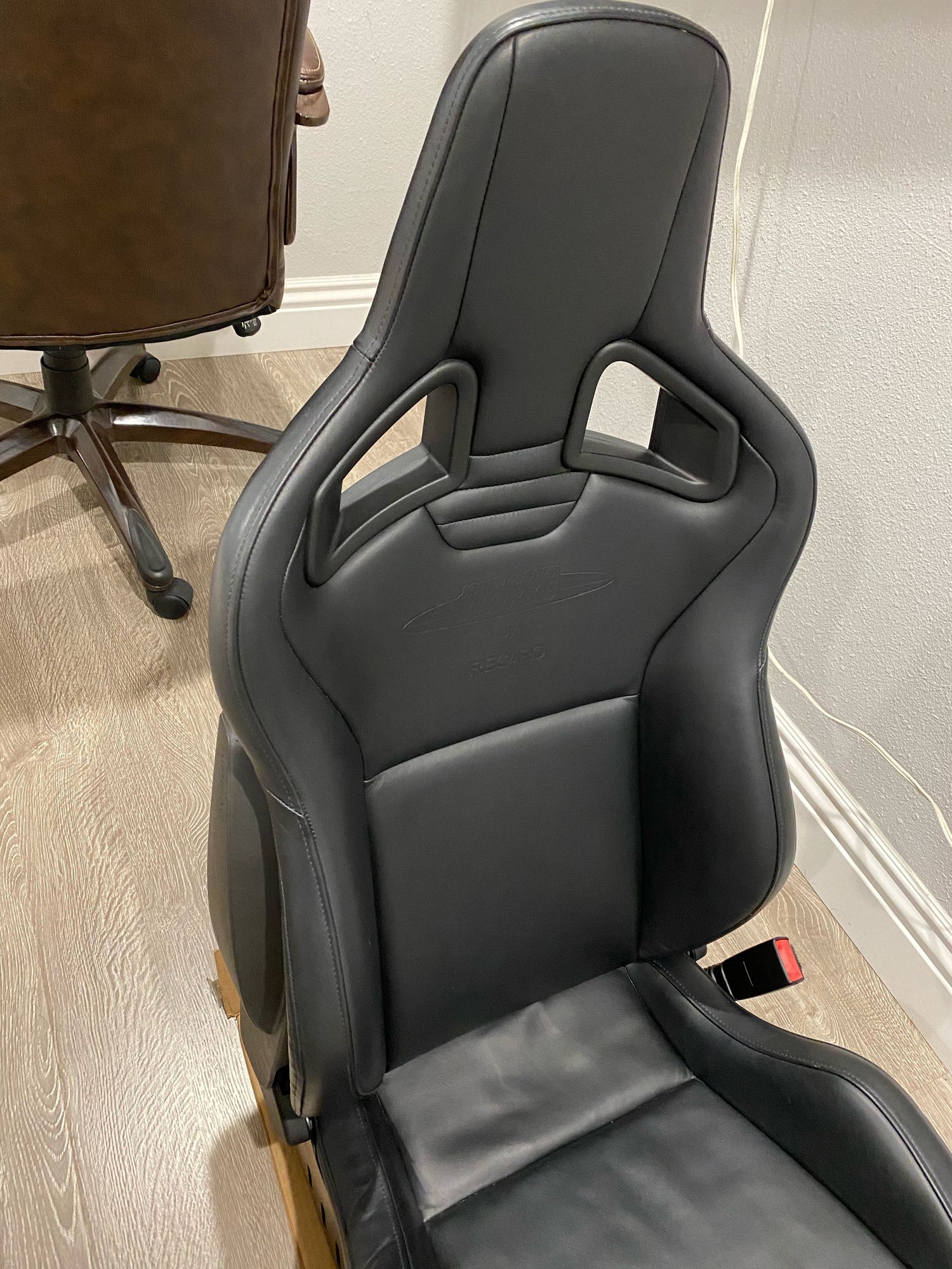 Interior/Upholstery - Recaro JCW OEM R56 Leather Seats - Excellent Condition - Used - 2008 to 2013 Mini All Models - Brea, CA 92821, United States