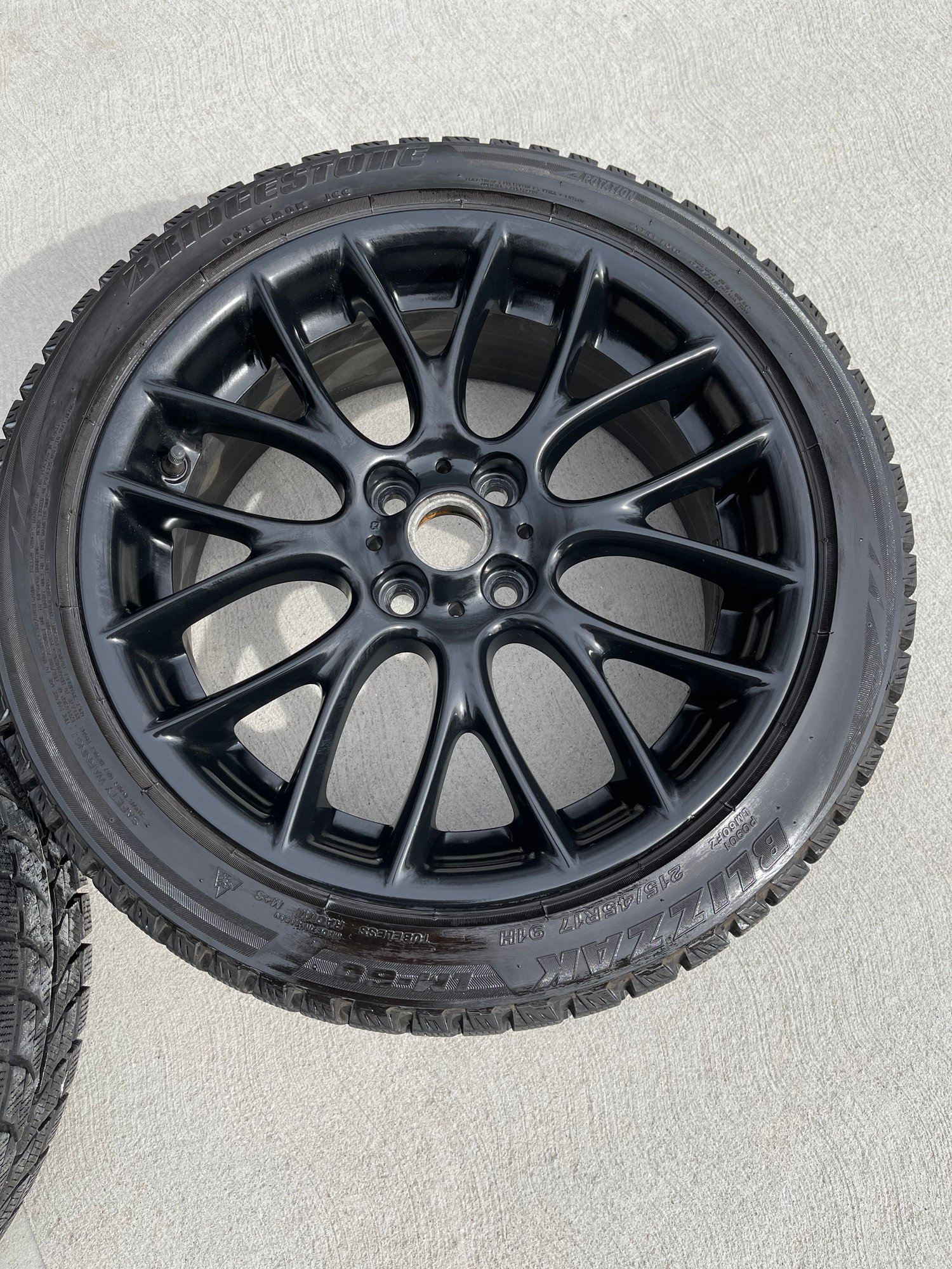 Wheels and Tires/Axles - 17” Challenge Wheels with Blizzaks - Used - 2011 to 2013 Mini Cooper - Willow Springs, IL 60480, United States
