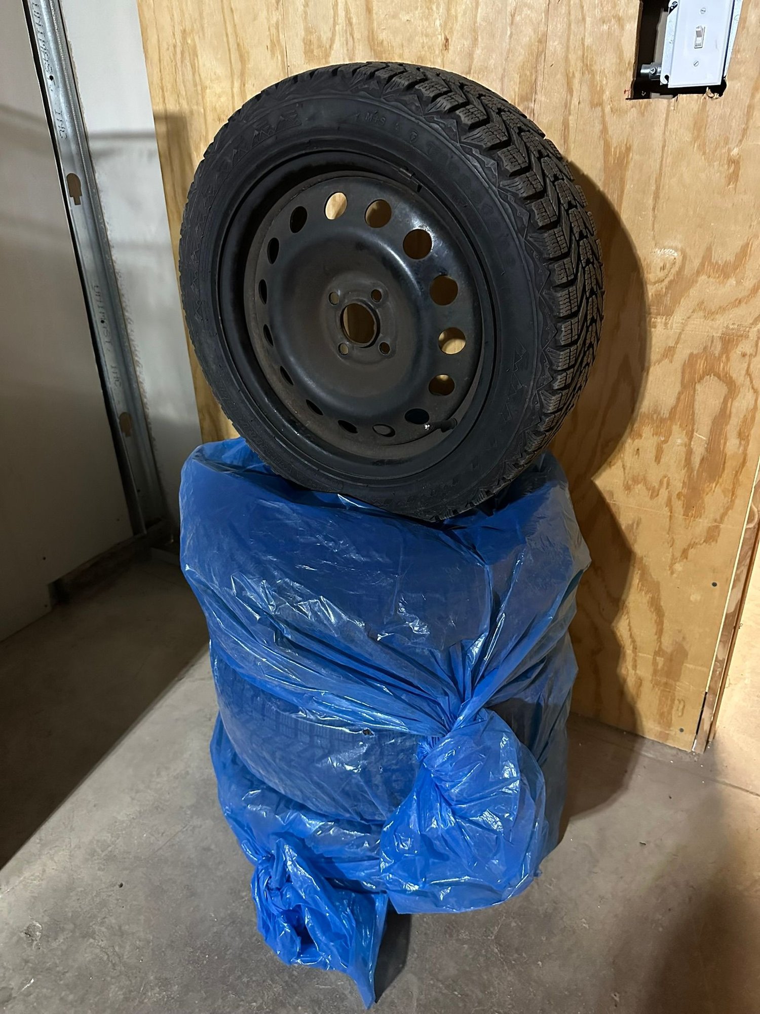 Wheels and Tires/Axles - Firestone Winterforce 205/50R16 Snow Tires on 4x100 Steel Wheels - Chicago, IL - Used - 2002 to 2013 Mini All Models - Chicago, IL 60647, United States