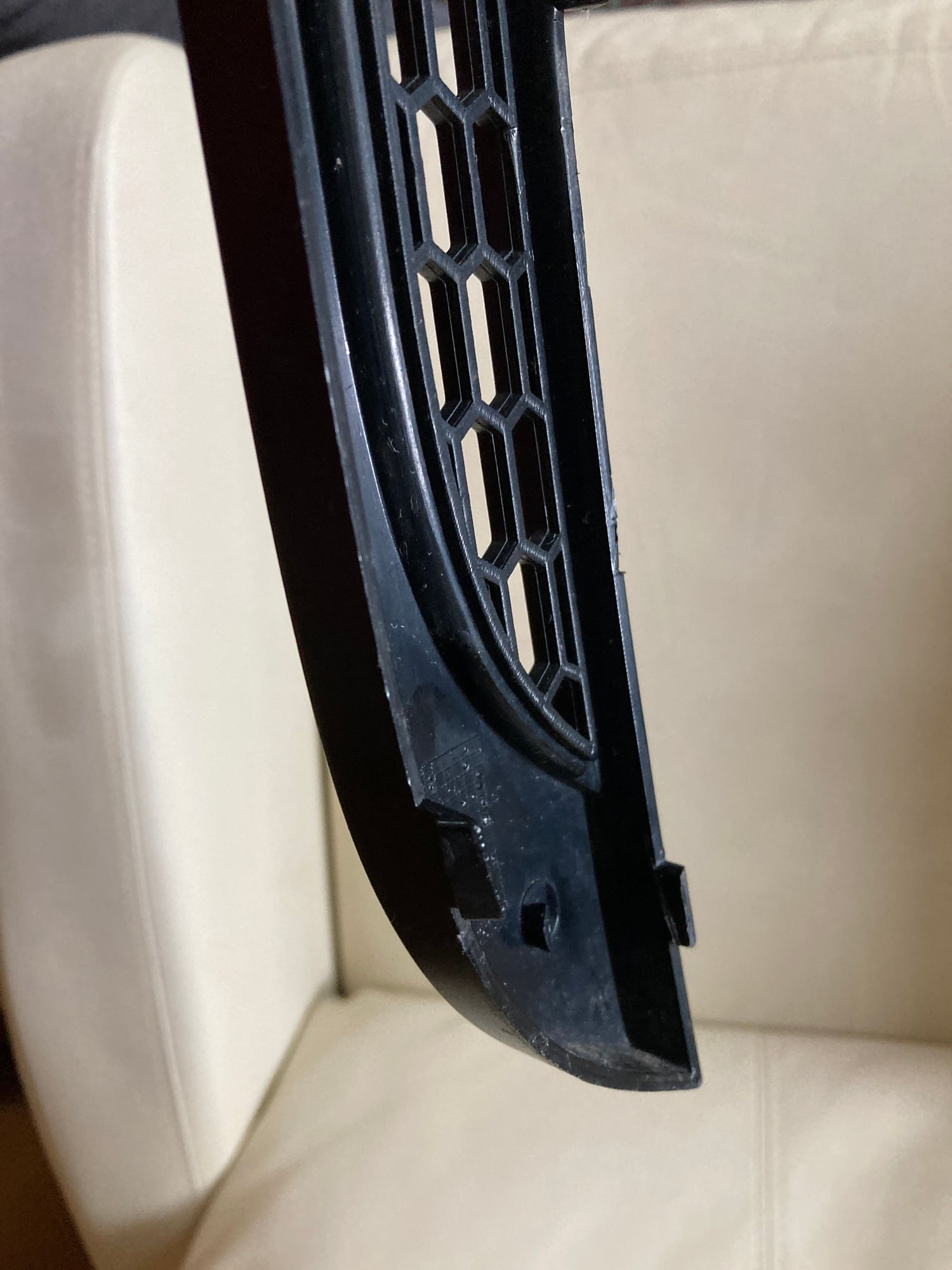 Exterior Body Parts - Aero upper bumper grill (OEM) (NLA) - Used - All Years  All Models - All Years  All Models - Brockton, MA 02302, United States