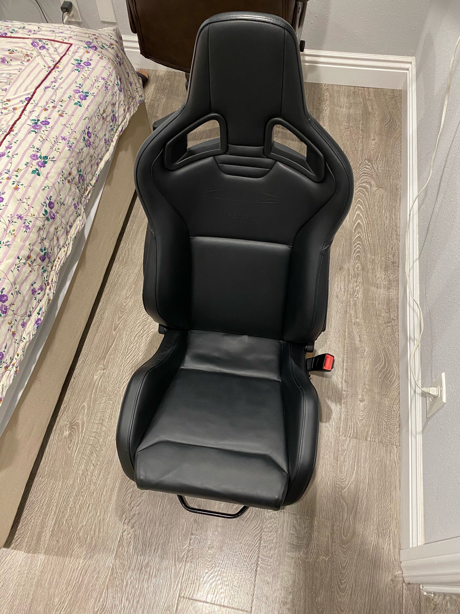 Interior/Upholstery - Recaro JCW OEM R56 Leather Seats - Excellent Condition - Used - 2008 to 2013 Mini All Models - Brea, CA 92821, United States