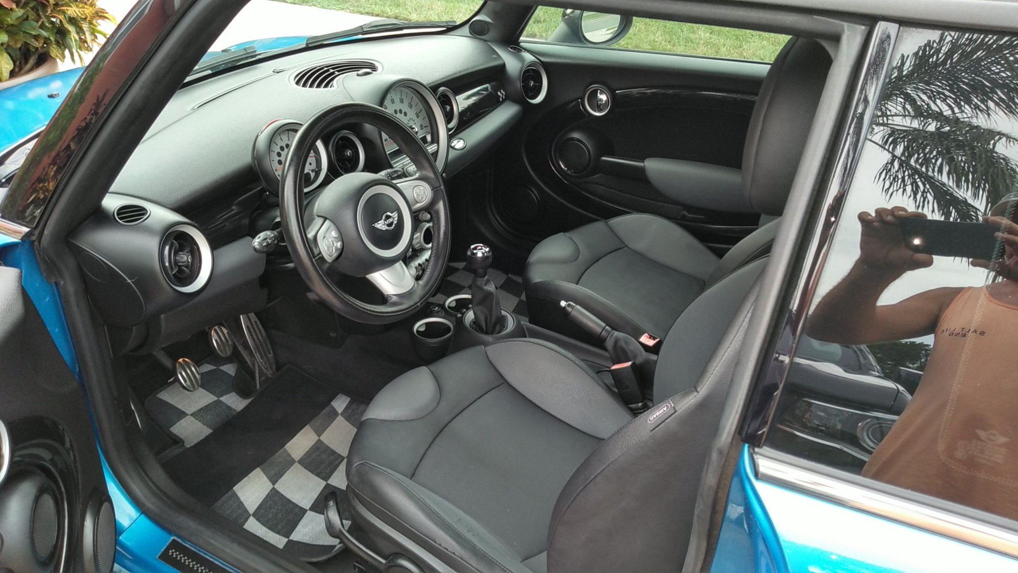 2009 Mini Cooper - Mini Cooper JCW 2009 - Used - VIN WMWMF935X9TF97438 - 129,304 Miles - 4 cyl - 2WD - Manual - Hatchback - Blue - Lakeland, FL 33803, United States