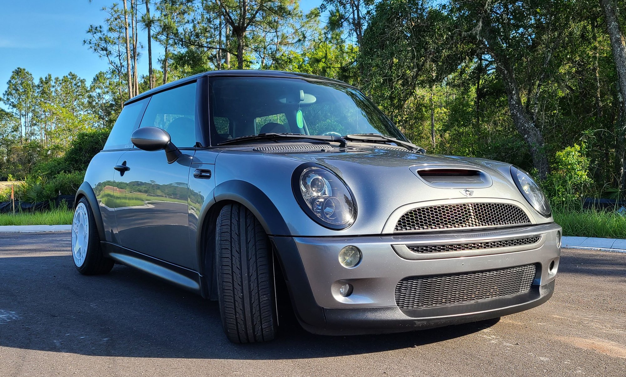 2005 Mini R53: "Mk I" Mini Cooper S - 2005 Mini Cooper S - NE FL - Used - VIN WMWRE33455TD98515 - 88,000 Miles - 4 cyl - 2WD - Manual - Hatchback - Gray - St Augustine, FL 32086, United States