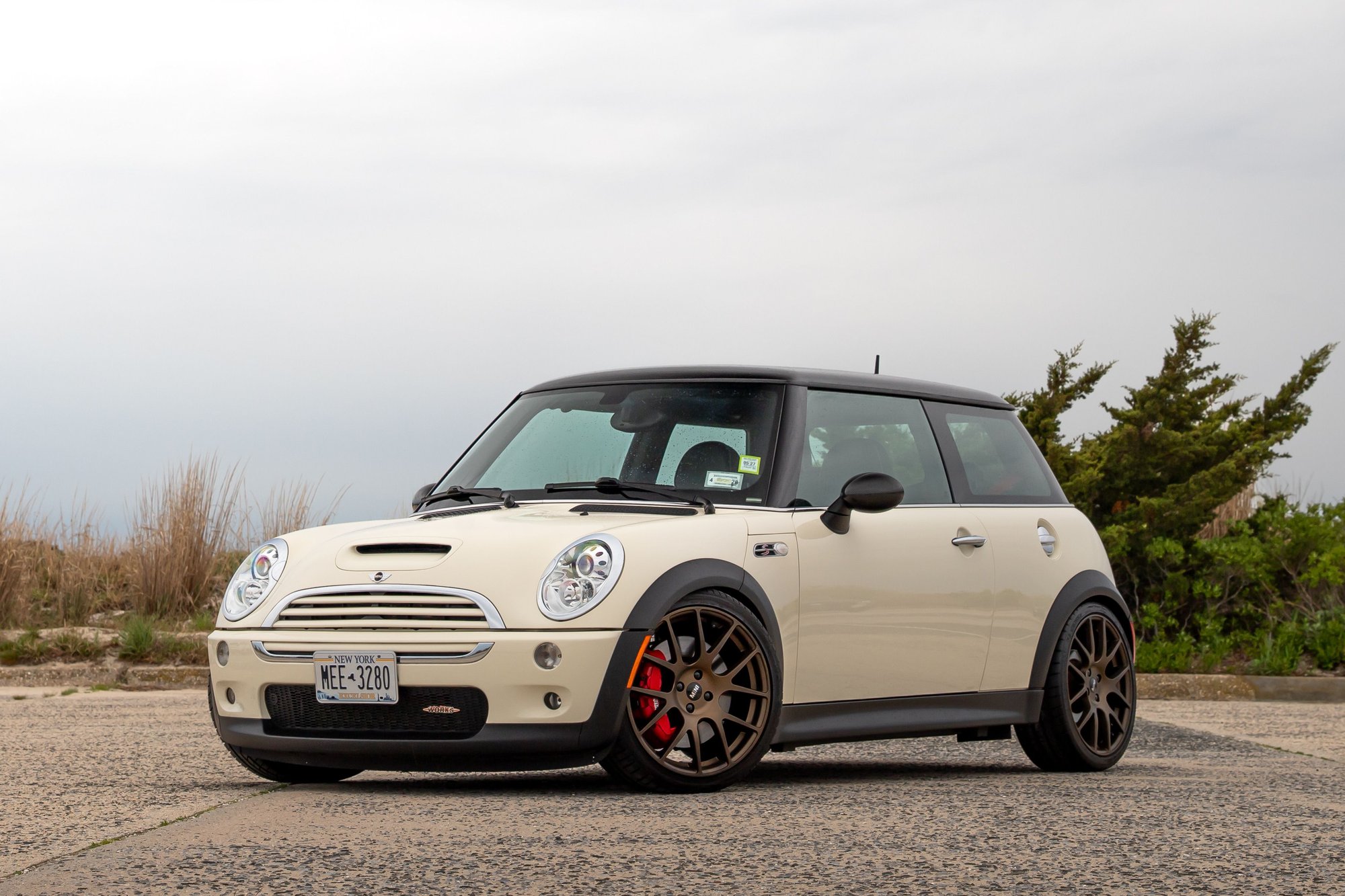 2006 Mini R53: "Mk I" Mini Cooper S - Pepper White R53 JCW - Used - VIN WMWRE33586TN27709 - 34,000 Miles - 4 cyl - 2WD - Manual - Hatchback - White - Sag Harbor, NY 11963, United States