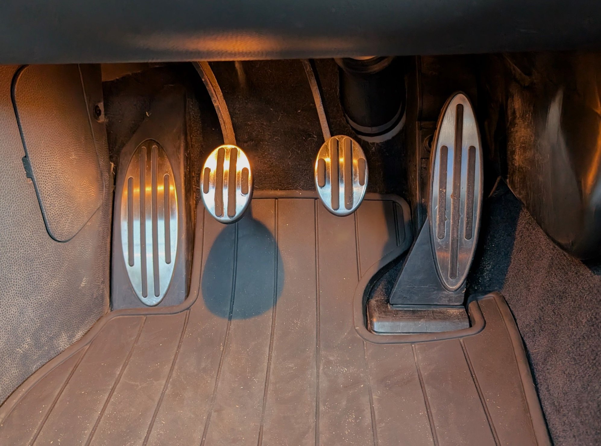 2006 Mini R53: "Mk I" Mini Cooper S - 2006 Mini Cooper S R53 - manual, 124k mi - $4,500 (Denver) - Used - VIN WMWRE33526TL17722 - 124,500 Miles - 4 cyl - 2WD - Manual - Hatchback - Black - Denver, CO 80209, United States