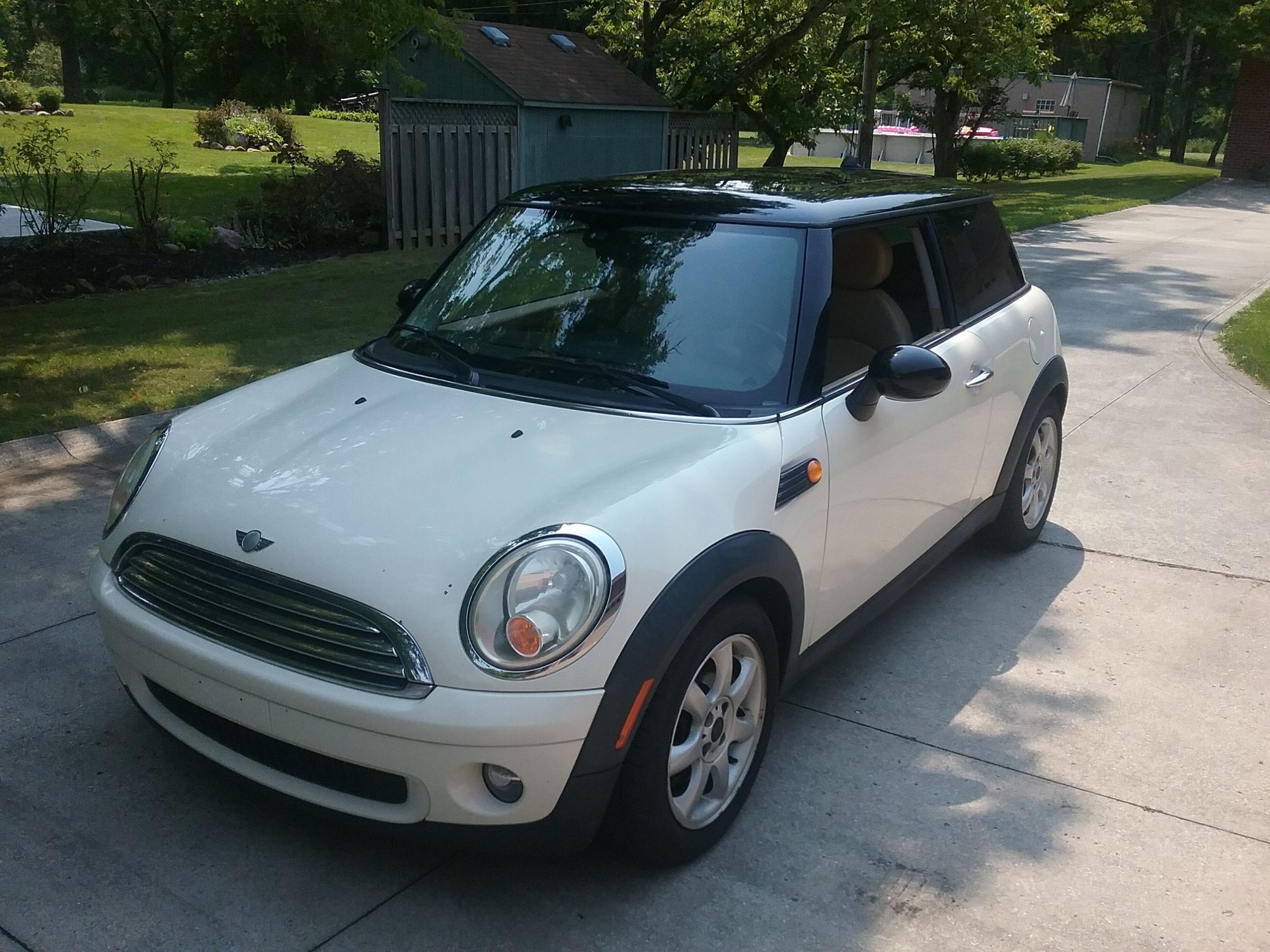 2007 Mini R56: "Mk II" Mini Hatch/Hardtop range - R56 Hatch with NO Teenager Modifications - Used - VIN WMWMF33597TU60367 - 110,500 Miles - 4 cyl - 2WD - Manual - Hatchback - Beige - Cleveland, OH 44125, United States