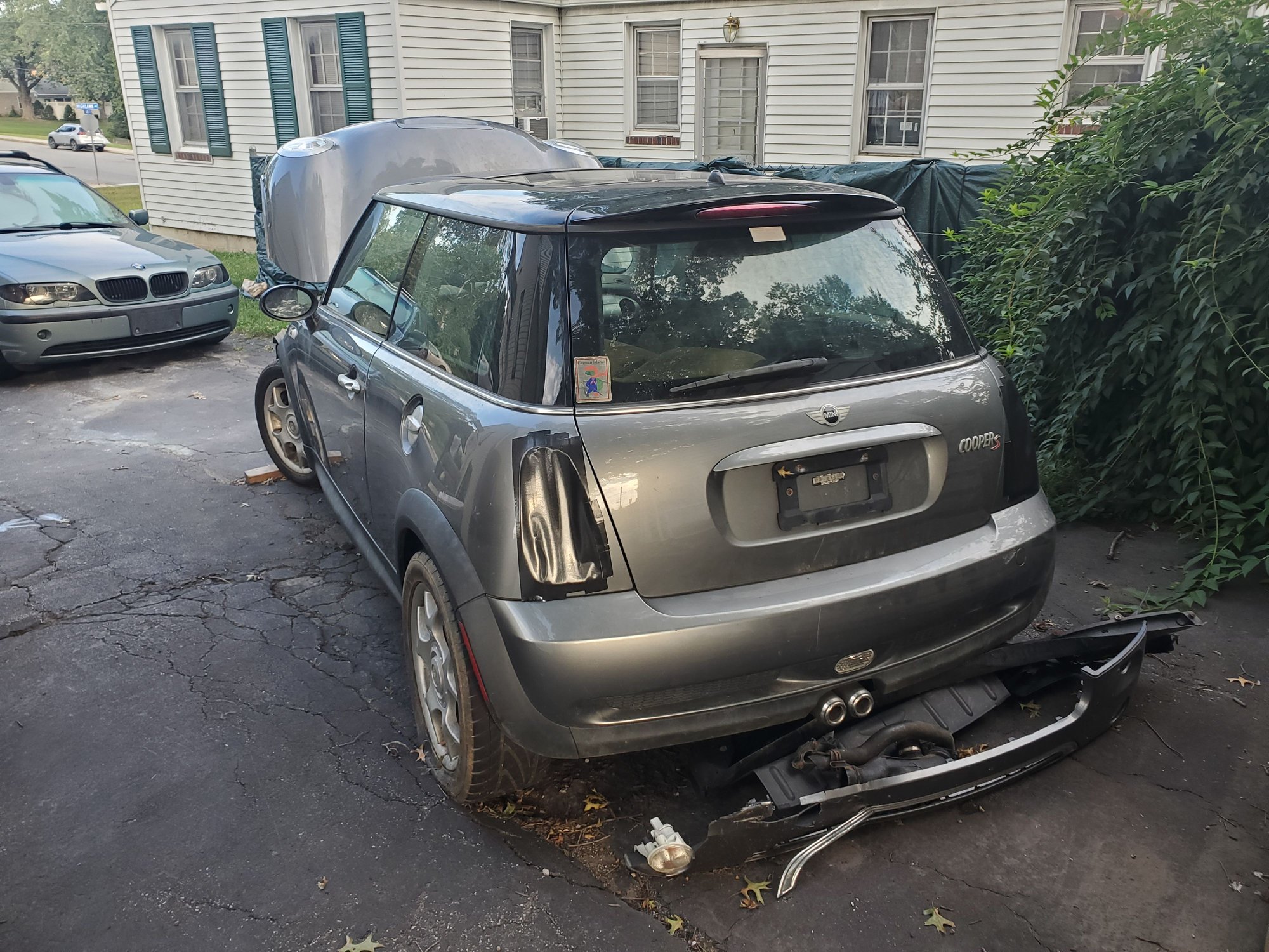 2002 Mini R53: "Mk I" Mini Cooper S - Parting out wrecked early production R53 - Elizabethtown, PA 17022, United States