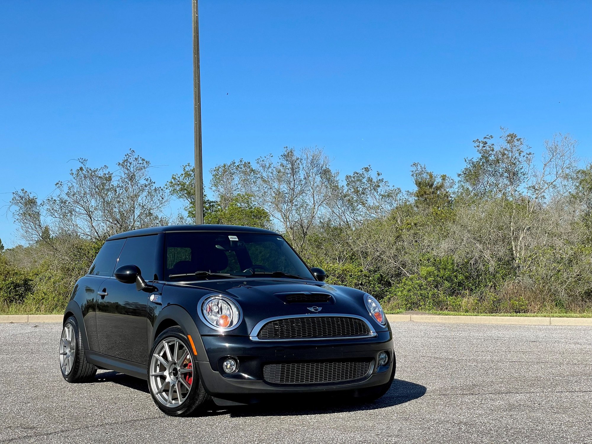 2007 Mini R56: "Mk II" Mini Hatch/Hardtop range - 2007 Mini Cooper S...Well Maintained - Used - VIN WMWMF73587TL86267 - 122,000 Miles - 4 cyl - 2WD - Manual - Hatchback - Black - Orlando, FL 32832, United States