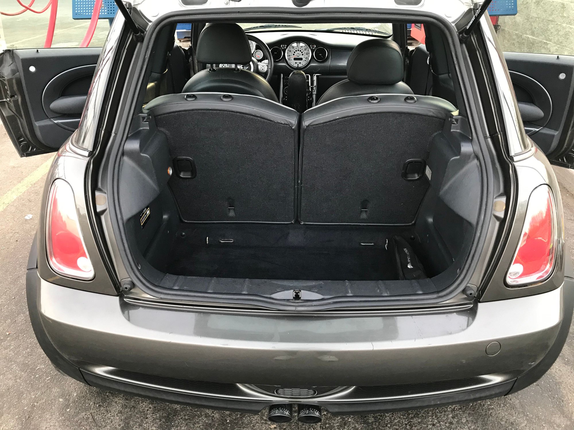 2006 Mini R53: "Mk I" Mini Cooper S - 06 Mini Cooper S with factory JCW kit - Used - VIN WMWRE33506TN25100 - 130,700 Miles - 4 cyl - 2WD - Manual - Coupe - Gray - Latham, NY 12110, United States