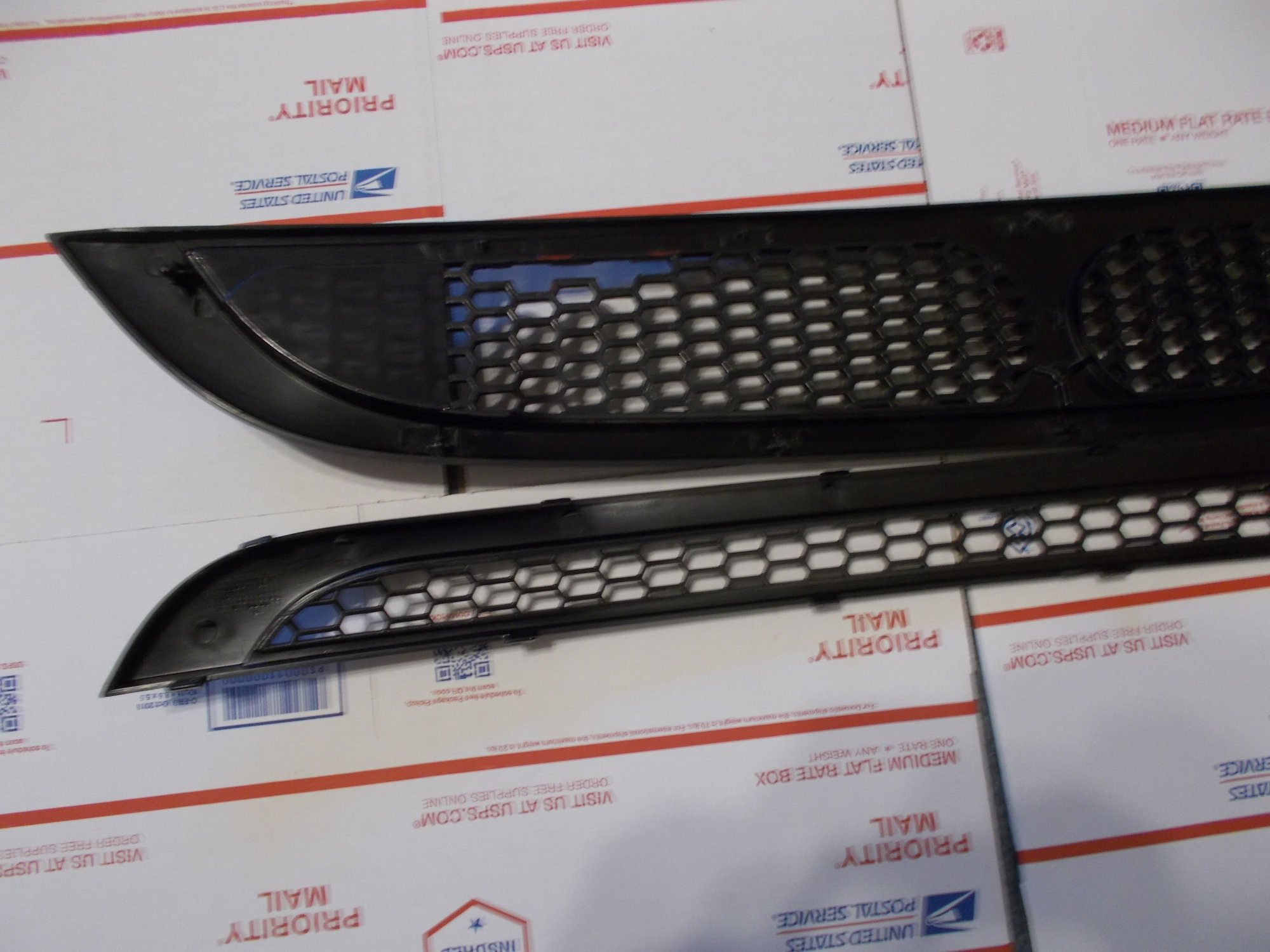 Exterior Body Parts - Gen 1 OE Aero Grille, Upper and Lower. - New - 2002 to 2006 Mini R53: "Mk I" Mini Cooper S - Bryan, OH 43506, United States
