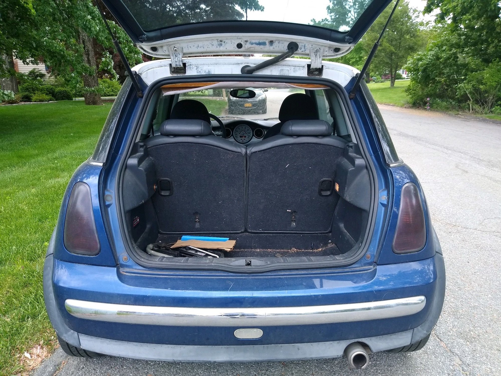 2002 Mini R50: "Mk I" Mini One & Cooper - 2002 Mini Cooper Base (Blue!) - Used - VIN WMWRC33432TC31149 - 177,820 Miles - 4 cyl - 2WD - Manual - Hatchback - Blue - Hartsdale, NY 10530, United States