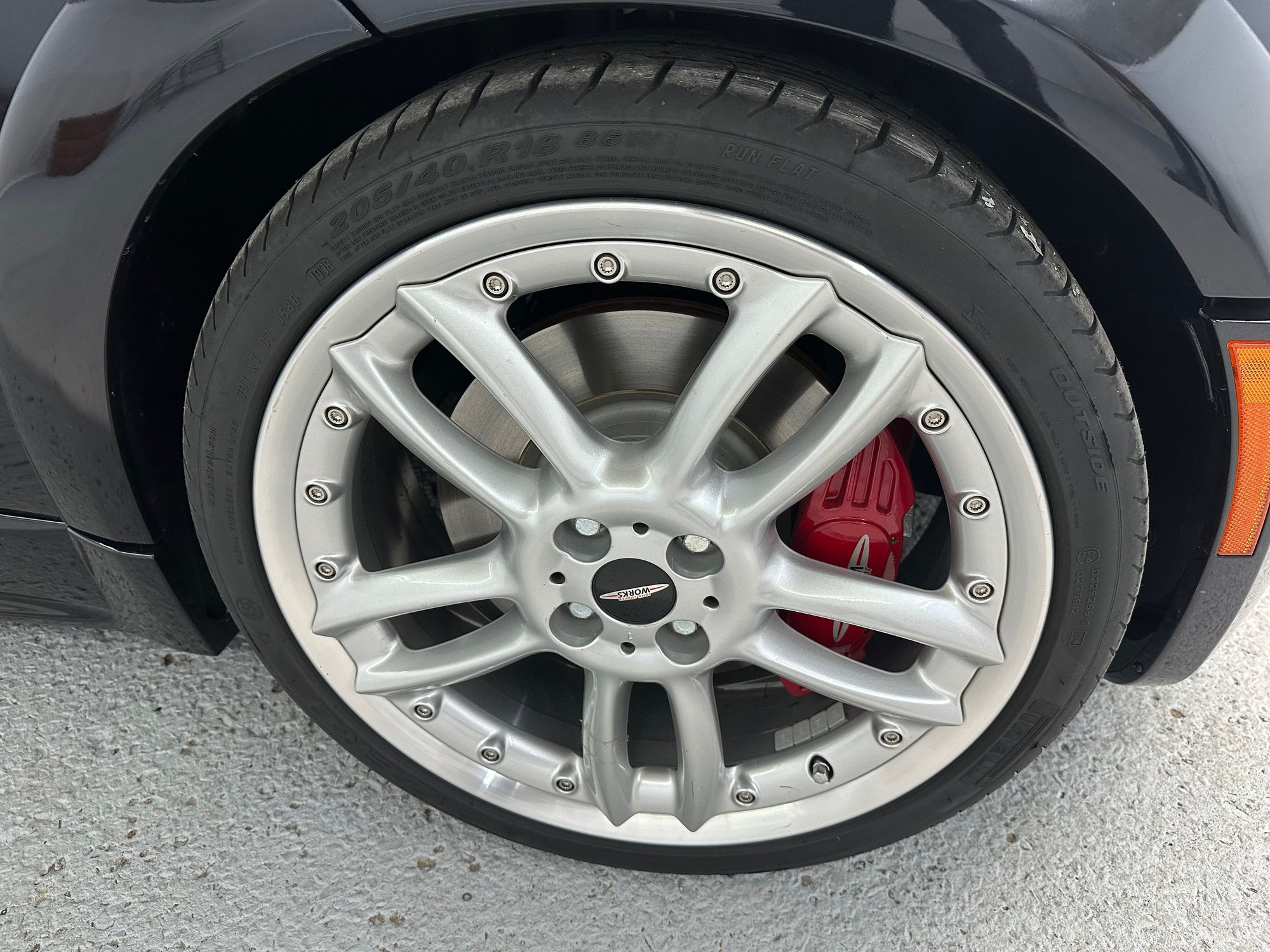 2006 Mini R53: "Mk I" Mini Cooper S - MINI R53 2006 Factory JCW Slicktop Checkmate - Used - VIN WMWRE33536TL21407 - 35,000 Miles - 4 cyl - 2WD - Manual - Hatchback - Black - Montreal, QC H2T2J2, Canada