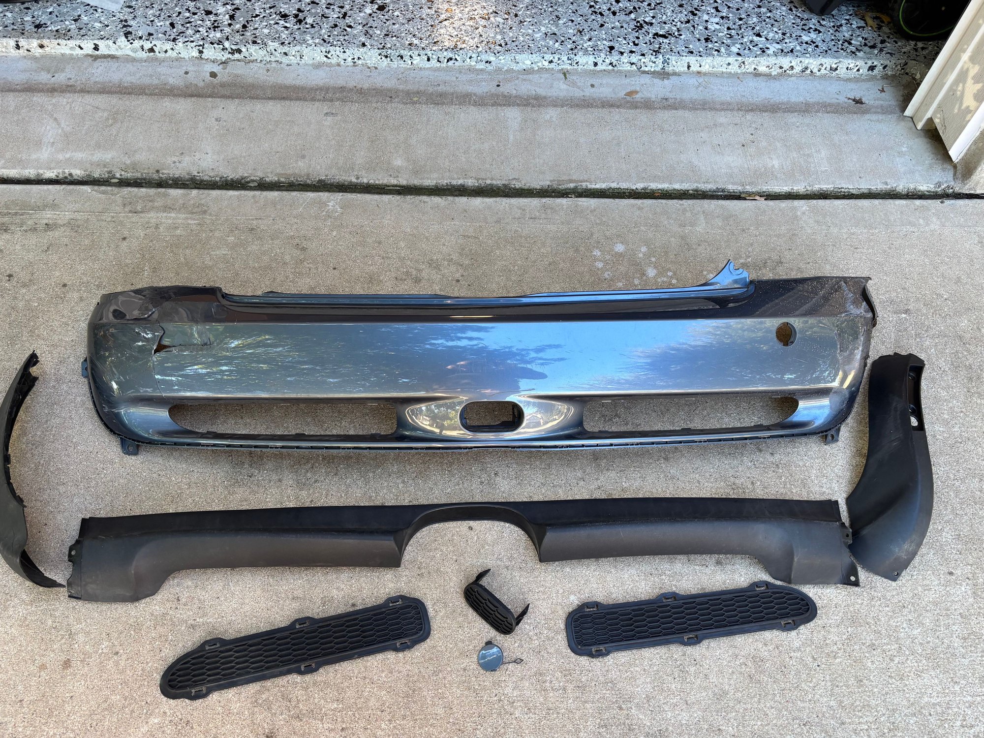 Exterior Body Parts - FREE GENUINE MINI GP rear bumper - Used - 2002 to 2006 Mini Cooper - Cedar Park, TX 78641, United States