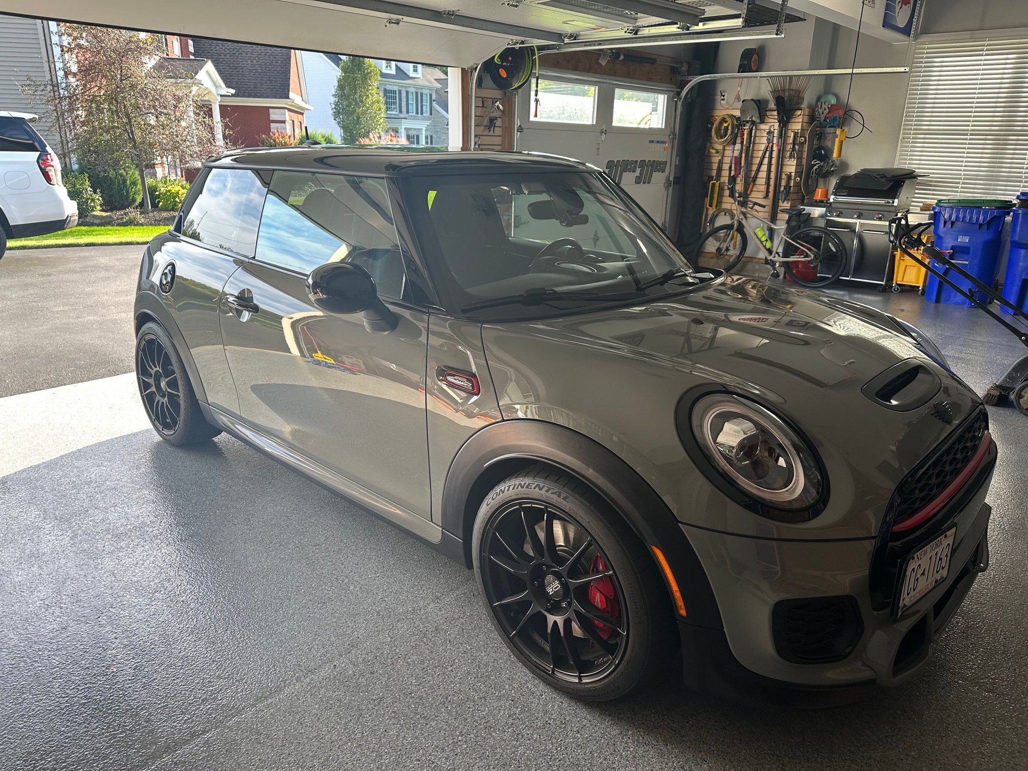 2019 Mini Hardtop - 2019 JCW 6 Speed - Used - VIN WMWXM9C53K2H81084 - 44,200 Miles - 4 cyl - 2WD - Manual - Hatchback - Gray - Buffalo, NY 14032, United States
