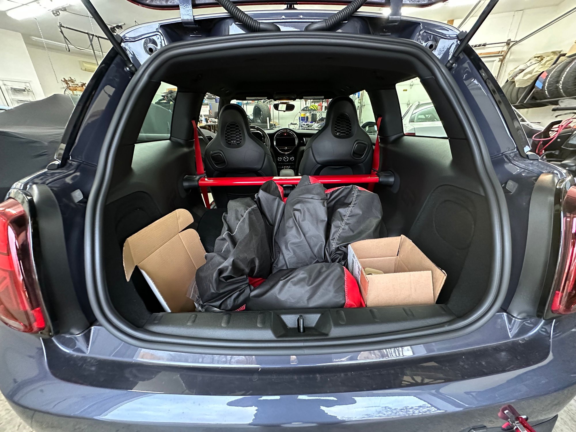 2021 Mini F56: Mini Hatch/Hardtop - GP3 in NC - Used - VIN WMWXX9C09M2N17153 - 3,474 Miles - 4 cyl - 2WD - Automatic - Coupe - Gray - Winston Salem, NC 27103, United States