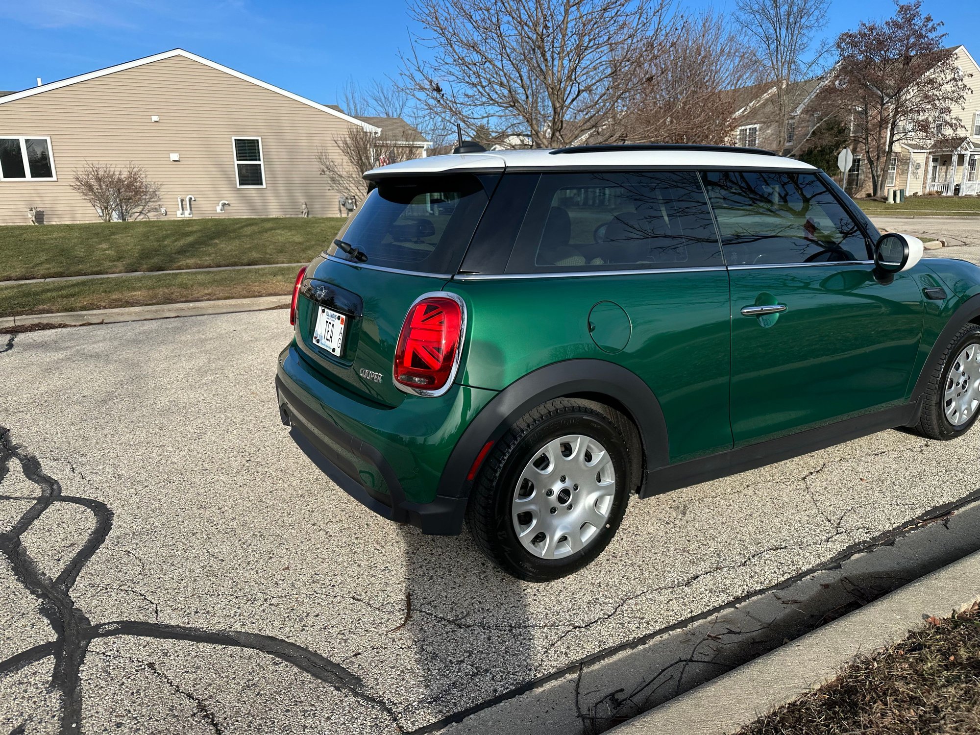2024 Mini F56: Mini Hatch/Hardtop - 2024 Mini Cooper Hardtop 3-door 6spd - Green on Tan with Low Miles! - Used - VIN WMW33DH08R2U53099 - 12,900 Miles - 3 cyl - 2WD - Manual - Hatchback - Other - Madison, WI 53705, United States