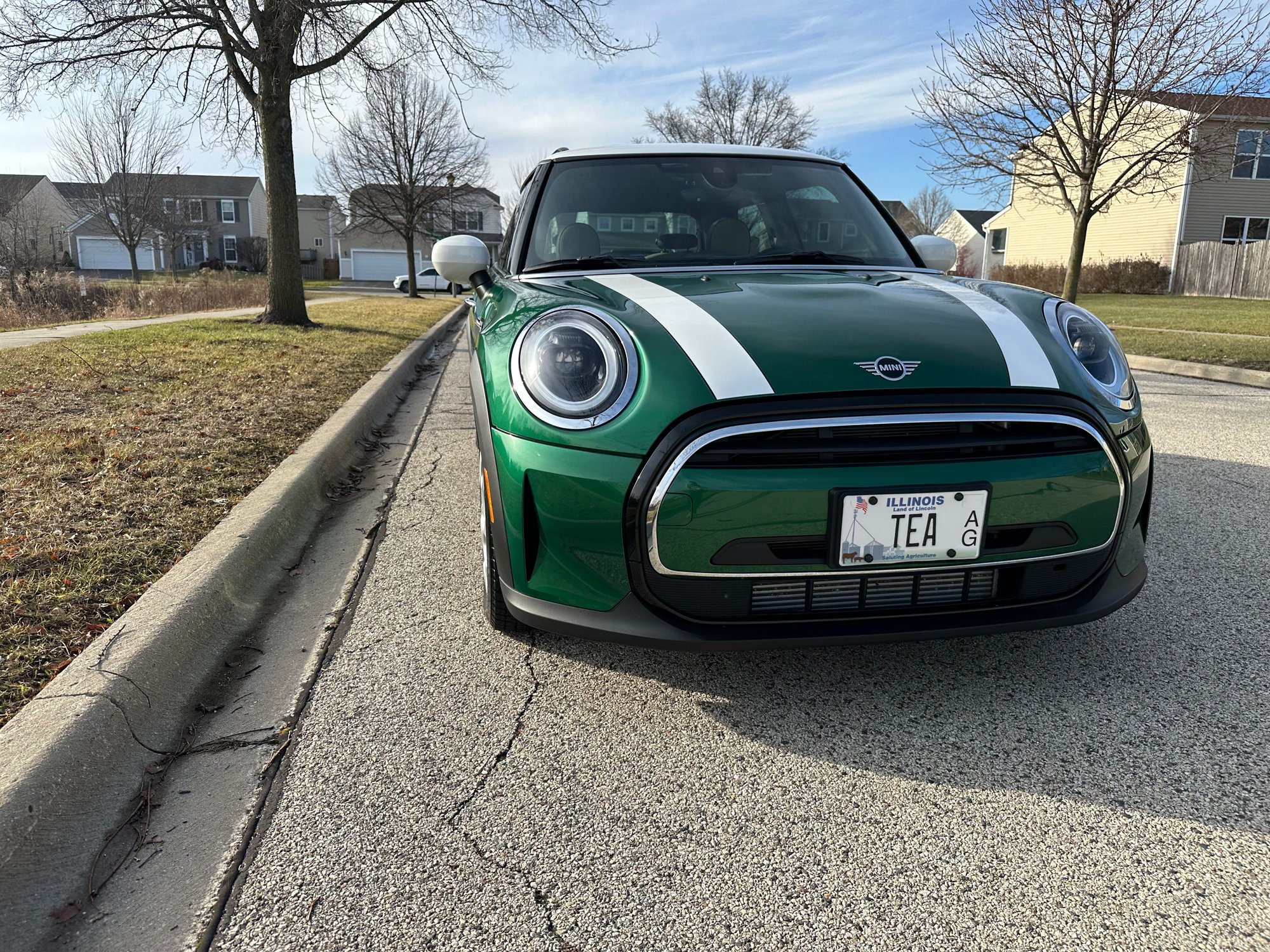 2024 Mini F56: Mini Hatch/Hardtop - 2024 Mini Cooper Hardtop 3-door 6spd - Green on Tan with Low Miles! - Used - VIN WMW33DH08R2U53099 - 12,900 Miles - 3 cyl - 2WD - Manual - Hatchback - Other - Madison, WI 53705, United States