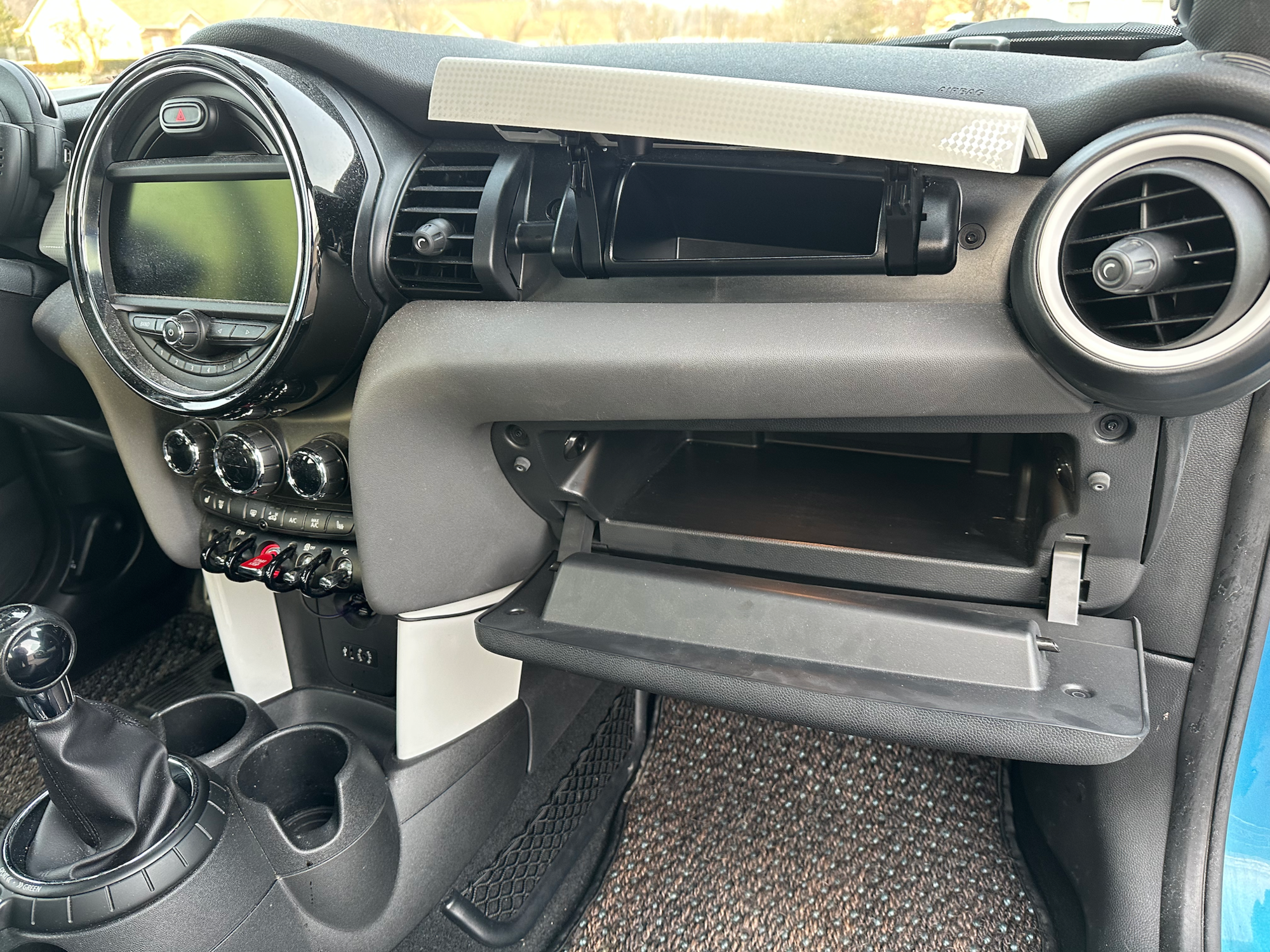 2015 Mini F56: Mini Hatch/Hardtop - 2015 MINI Cooper S – Fully loaded, Excellent condition - Used - VIN WMWXP7C56F2A60999 - 148,962 Miles - 4 cyl - 2WD - Manual - Hatchback - Blue - Dayton, OH 45431, United States