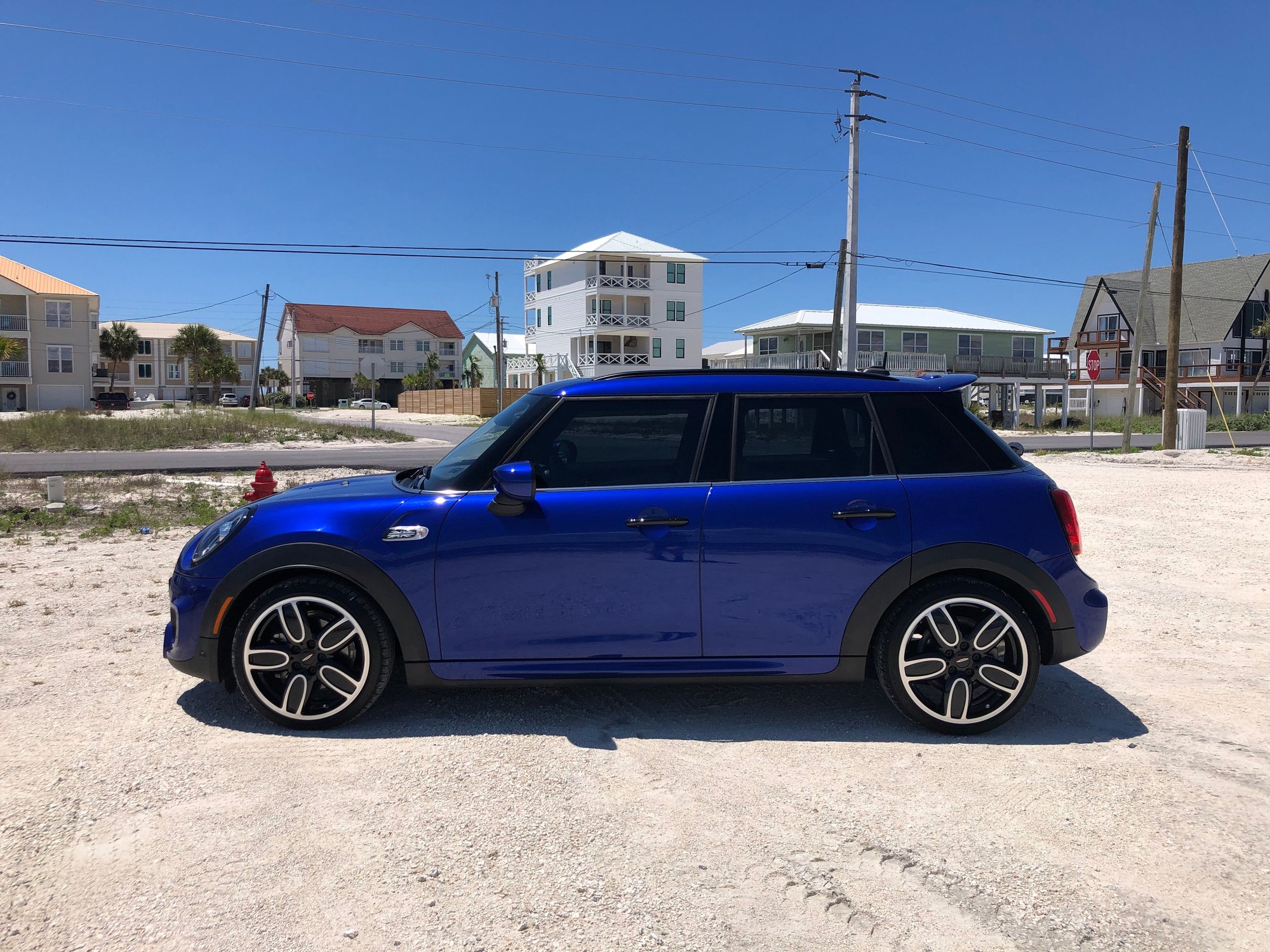 2021 Mini F55: 5-door Hatch - 2021 MINI Cooper S 4-dr hardtop 6-spd manual - Used - VIN WMWXU9C01M2P46466 - 16,000 Miles - 4 cyl - 2WD - Manual - Hatchback - Blue - Navarre, FL 32566, United States