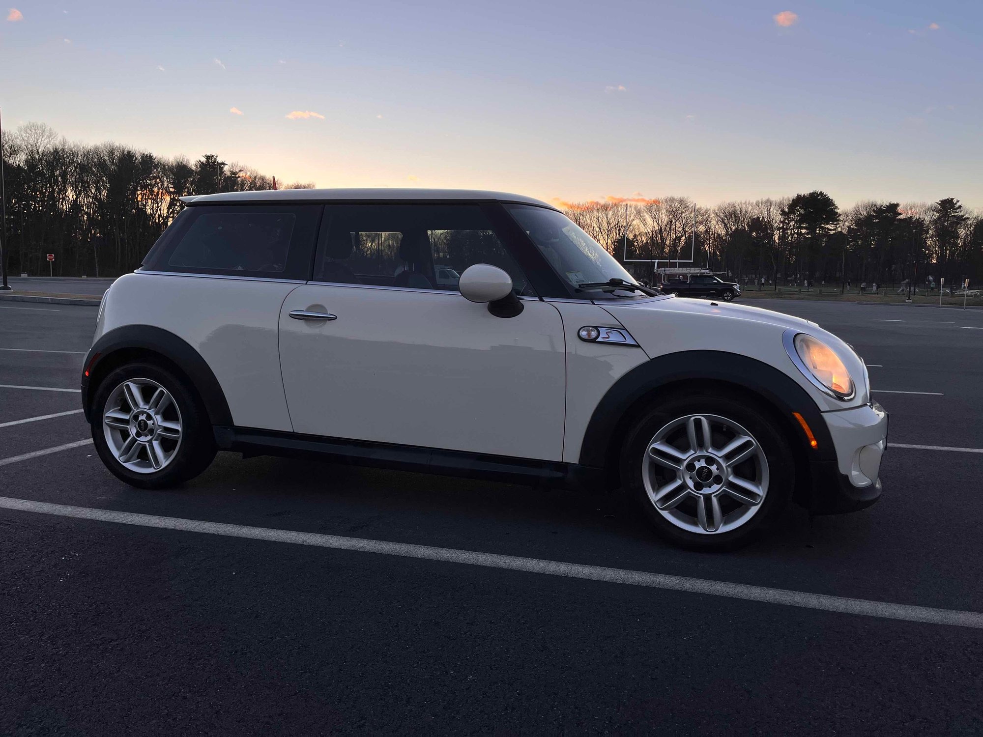 2011 Mini R56: "Mk II" Mini Hatch/Hardtop range - 2011 Cooper S 6MT for sale - Used - VIN WMWSV3C53BTY20946 - 73,500 Miles - 4 cyl - 2WD - Manual - Hatchback - White - Metrowest, MA 01702, United States