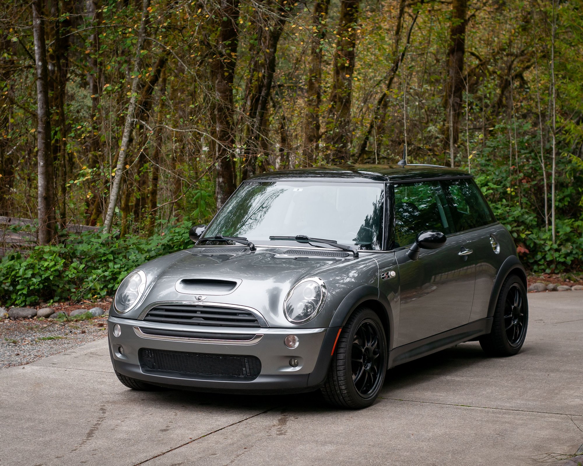 2005 Mini Cooper - 2005 MINI Cooper S 6spd hatch WA State - Used - VIN WMWRE33565TL13008 - 145,000 Miles - 4 cyl - 2WD - Manual - Hatchback - Gray - Port Orchard, WA 98367, United States