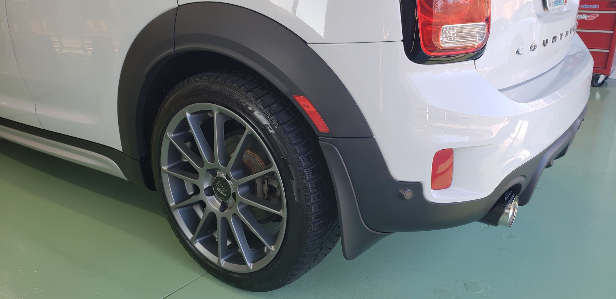 2017 Mini F60: Countryman - 2017 Mini Countryman Cooper S all4 JCW Trim Manual Transmission - Used - VIN WMZYT5C38H3B67460 - 21,000 Miles - 4 cyl - AWD - Manual - SUV - White - Minneapolis, MN 55421, United States