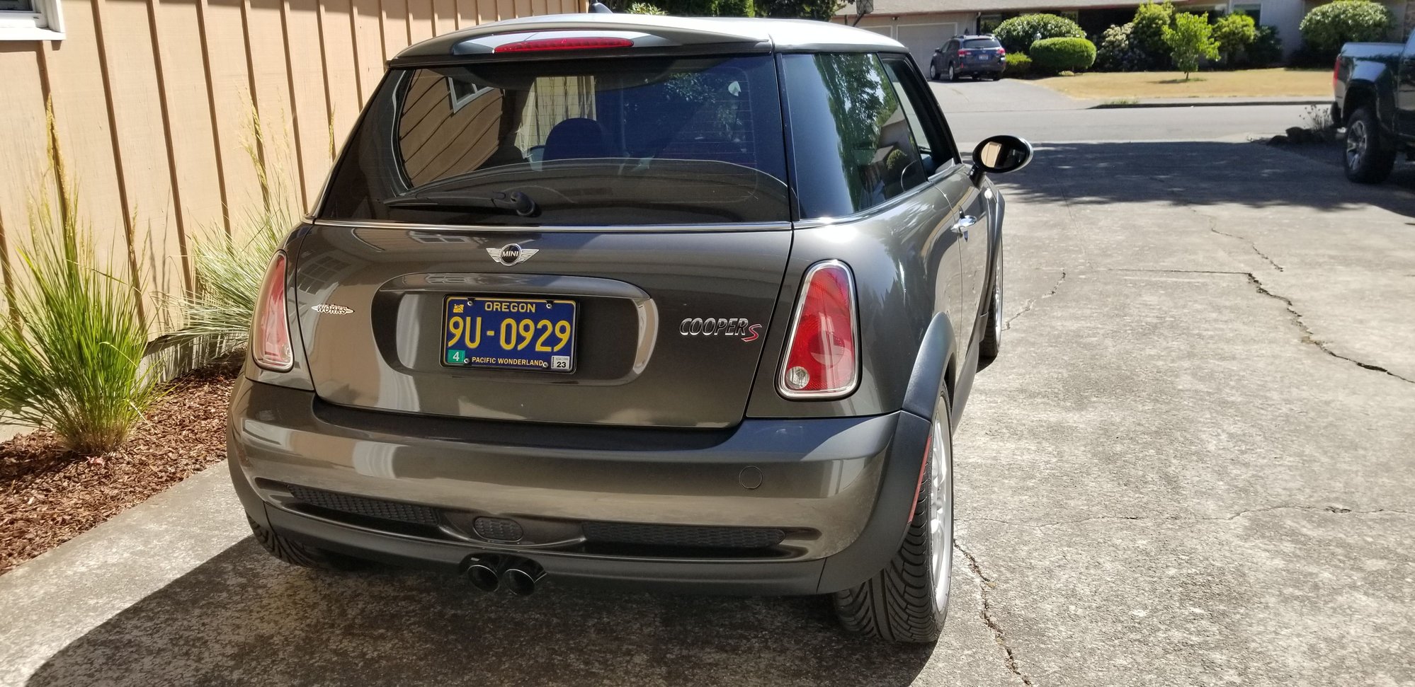 2006 Mini R53: "Mk I" Mini Cooper S - Excellent and Rare 2006 JCW for Sale - Used - VIN WMWRE33536TL18068 - 39,400 Miles - 4 cyl - 2WD - Manual - Hatchback - Gray - Eugene, OR 97404, United States