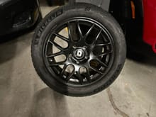 #01 - Wheel and Tire - Drag 17x7.5 et42 PDC 5x120 - w/ TPMS installed - Michelin Pilot Sport 4S - 225/55 ZR17 - Summer Tires