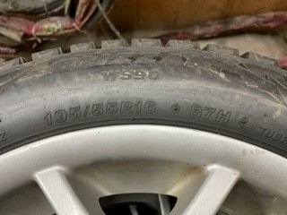 Wheels and Tires/Axles - 16" Blizzaks with OEM Mini rims - Used - All Years Mini R56: "Mk II" Mini Hatch/Hardtop range - Binghamton, NY 13902, United States