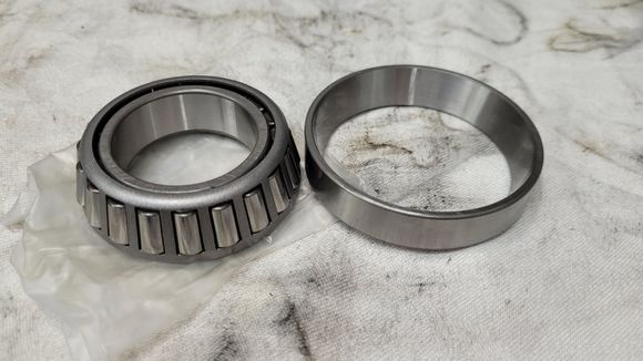 Differential bearing and race