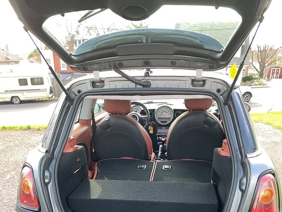 2007 Mini R56: "Mk II" Mini Hatch/Hardtop range - 07 r56 - Used - VIN WMWMF735X7TT84469 - 125,000 Miles - 4 cyl - 2WD - Manual - Hatchback - Gray - Reading, PA 19601, United States