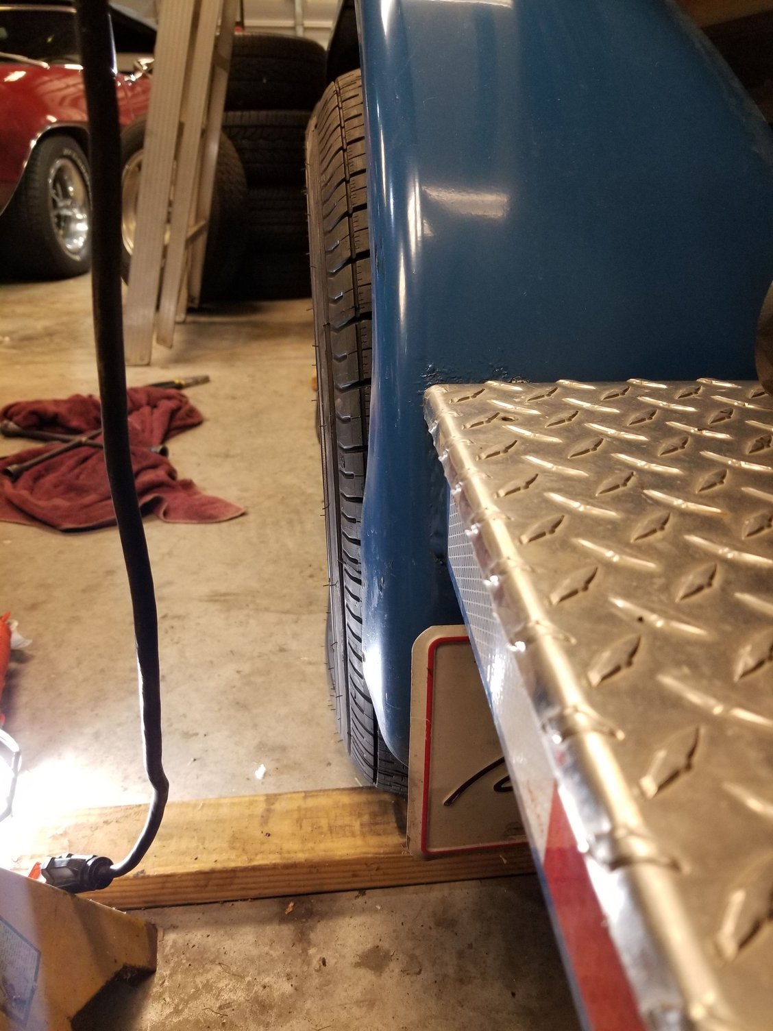 What is minimum clearance between tire and fender? Page 2