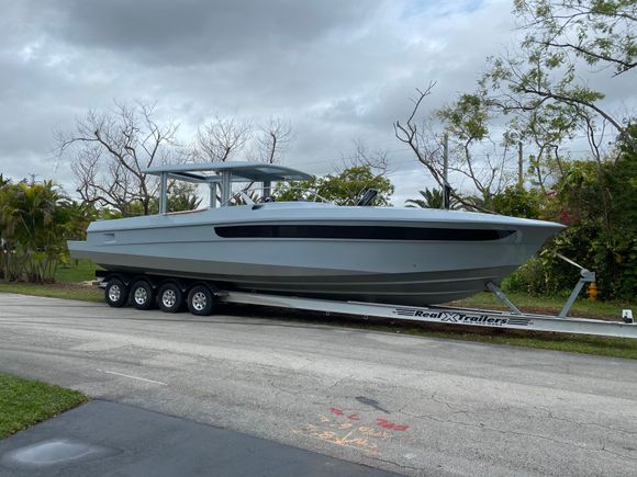 First time I can take a photo from a distance
.
.