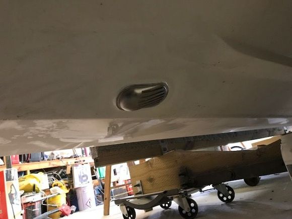 pickup 1.5" located 20" from centre of hull, 16" from back of transom