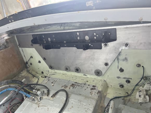 Stainless bracket mounted …also installed the custom aluminum plate on the inside of the transom for full weight distribution….this thing is going to be badass when finished. Just making an amazing boat better !!!