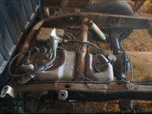 pic of what will be removed not sure what I can all take off but will work on it.