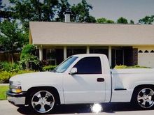 2002 Chevy reg-cab, step-side, lowered 2/4, 22" Cabo wheels, 150 shot, and more